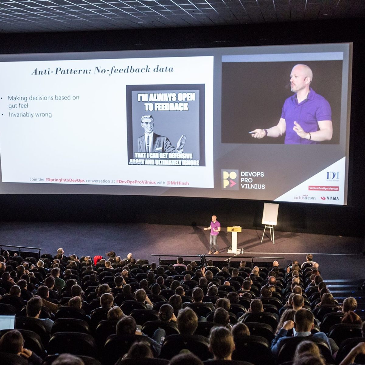 Martin Hinshelwood keynoting DevOps Pro Vilnius to a packed auditorium